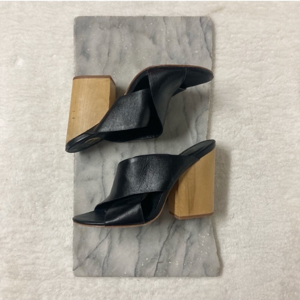 Wishbone Collection Criss Cross Leather Sandals Stacked Block Heels Black Sz 7